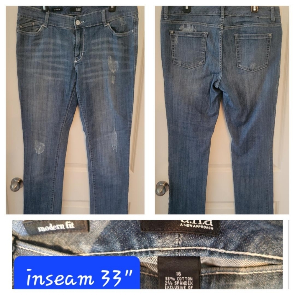16x33 a.n.a distressed Jeans